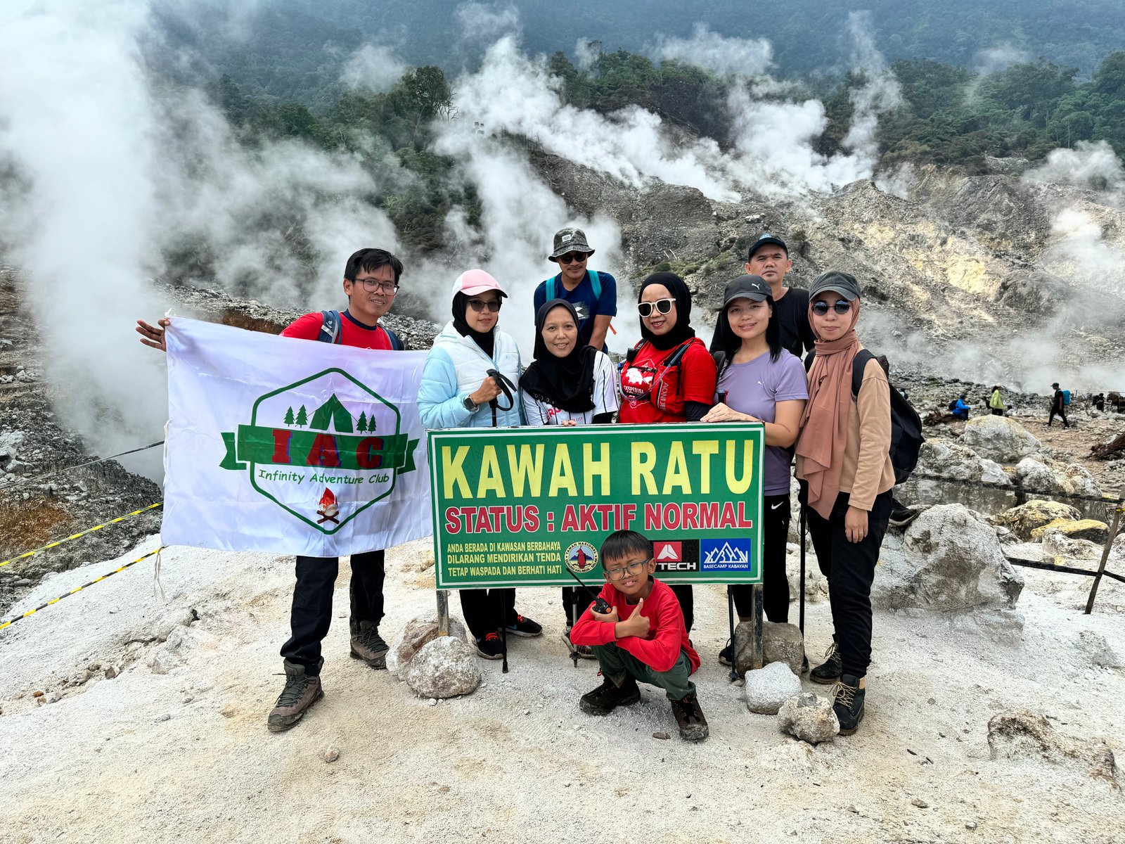 Tracking Kawah Ratu